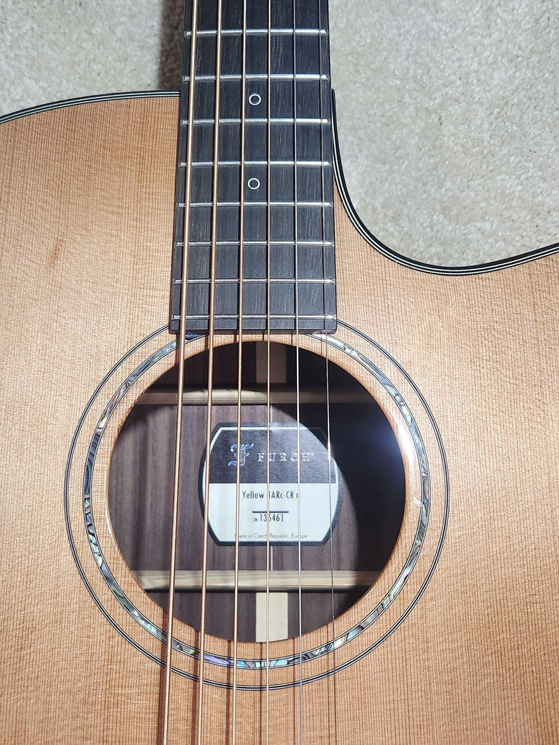 Furch Yellow Baritone Cedar Rosewood w/ New CNR System Active Neck Des