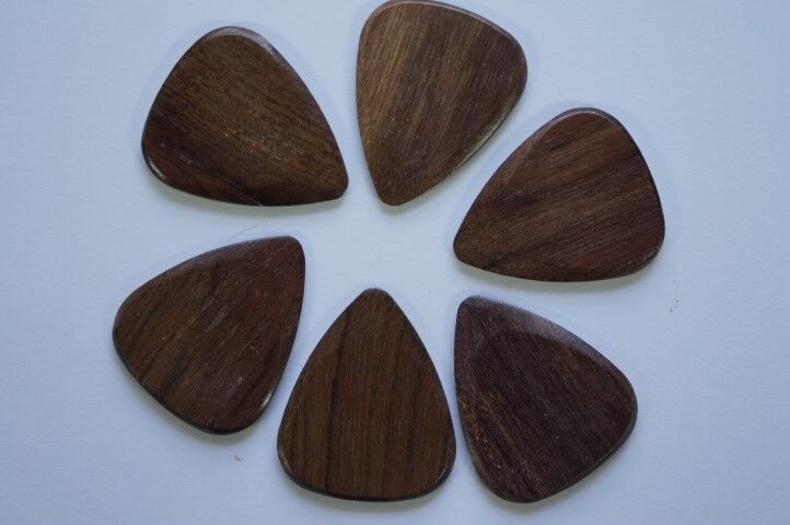 Timber Tones Luxury Wood Guitar Pick - Indian Chestnut - Single Pick