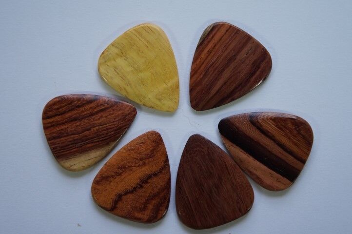 Timber Tones Luxury Wood Guitar Pick - Burmese Rosewood - Single Pick