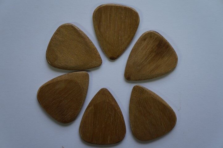 Timber Tones Luxury Wood Guitar Pick - Rose Apple - Single Pick