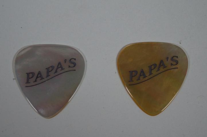 Papas White/Gold Pearl Guitar Picks .90mm Thin - Single Pick
