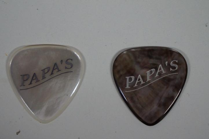 Papas Tahitian Pearl Guitar Pick 1.70mm Medium-Heavy - Single Pick
