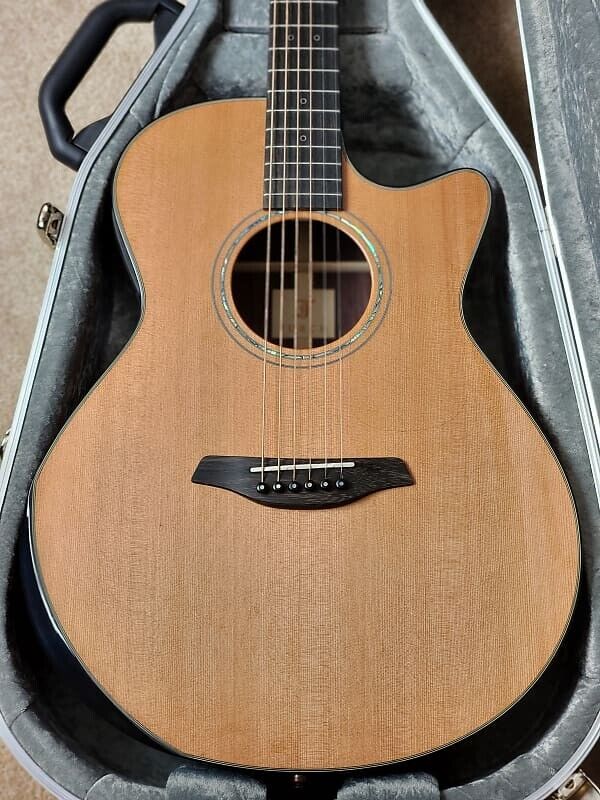 Furch Yellow Deluxe Gc-CR Cedar & Rosewood with LR Baggs Anthem, Bevel Duo